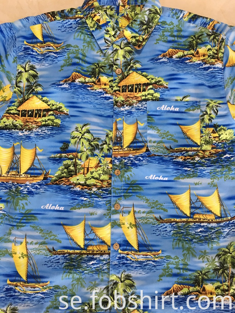 Men Hawaiian Beach Print Shirt